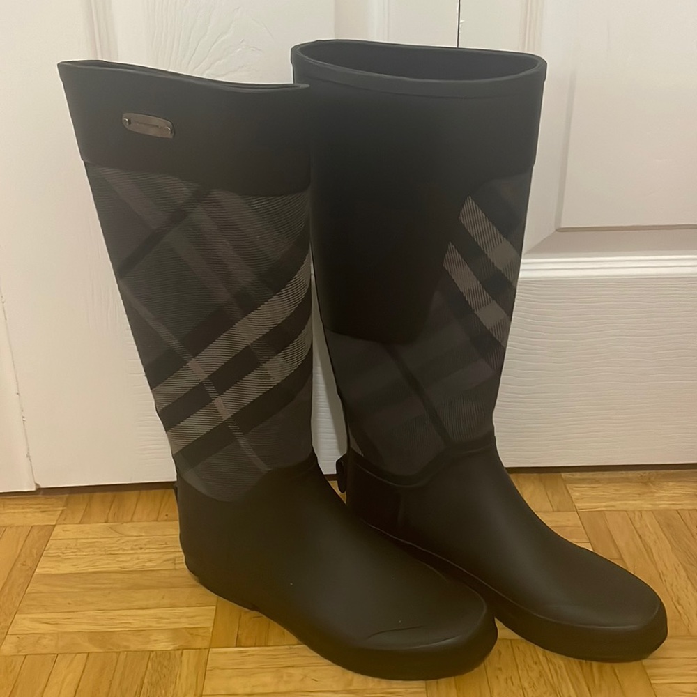 Women’s Burberry Rainboots